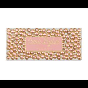 ANASTASIA BEVERLY HILLS
Carli Bybel Palette